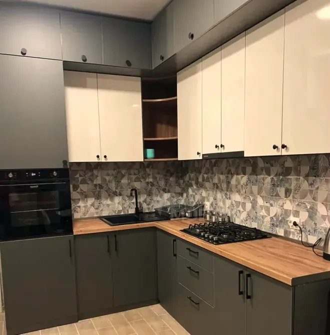 Apartments For Sale three-room 112.9м² 6/12 floor Tbilisi - photo 1