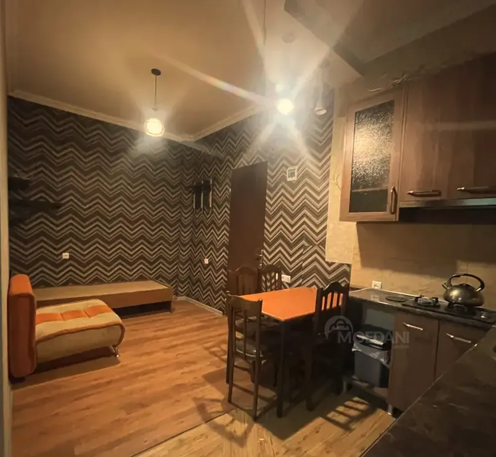 ქირავდება 2 ოთახიანი ბინა 42მ² 1/3 სართ თბილისი - photo 1