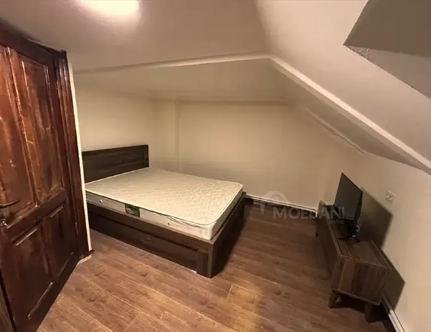 Сдам 3-комн. квартиру 125м² 3/3 эт. Тбилиси - изображение 1