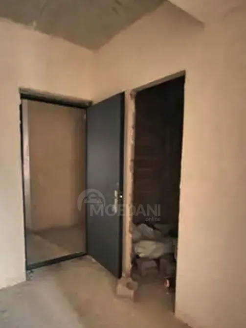 იყიდება 2 ოთახიანი ბინას 42მ² 3/12 სართ თბილისი - photo 2