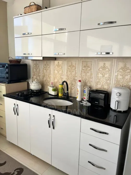 იყიდება 1 ოთახიანი ბინას 28მ² 9/9 სართ ქობულეთი - photo 2