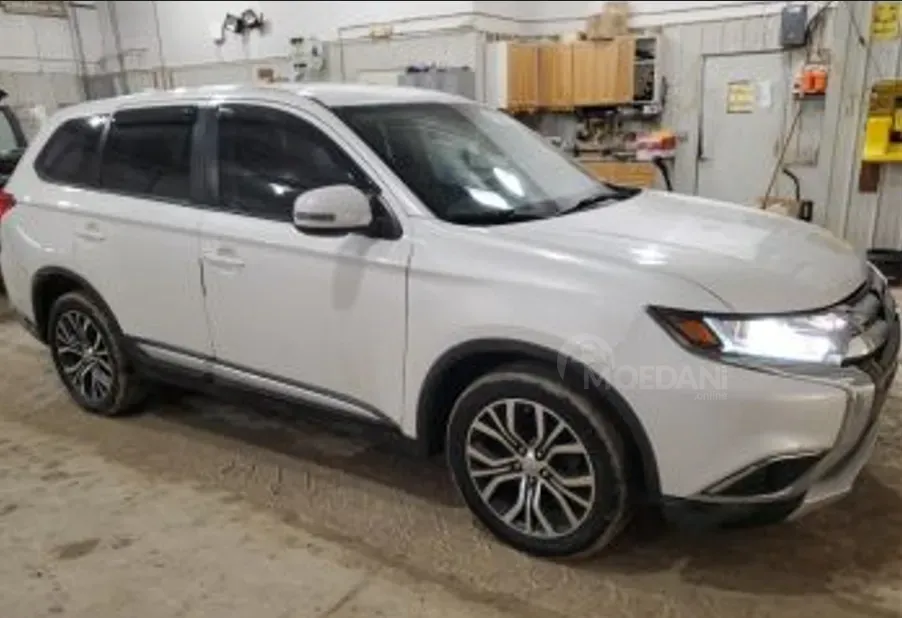 Mitsubishi Outlander 2017 Тбилиси - изображение 5