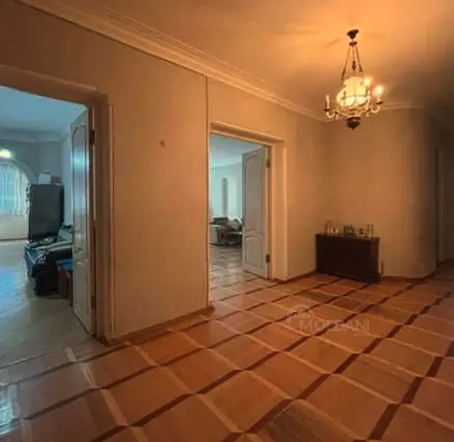 იყიდება 6 ოთახიანი ბინას 205მ² 3/6 სართ თბილისი - photo 2