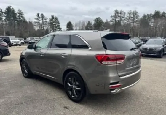 Kia Sorento 2016 თბილისი