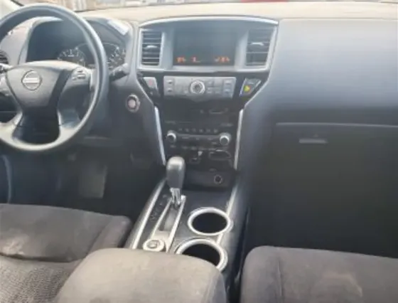 Nissan Pathfinder 2016 Tbilisi