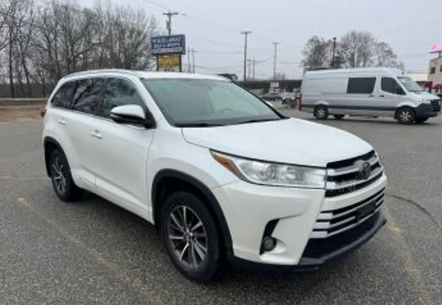 Toyota Highlander 3.5L 2017 თბილისი - photo 1