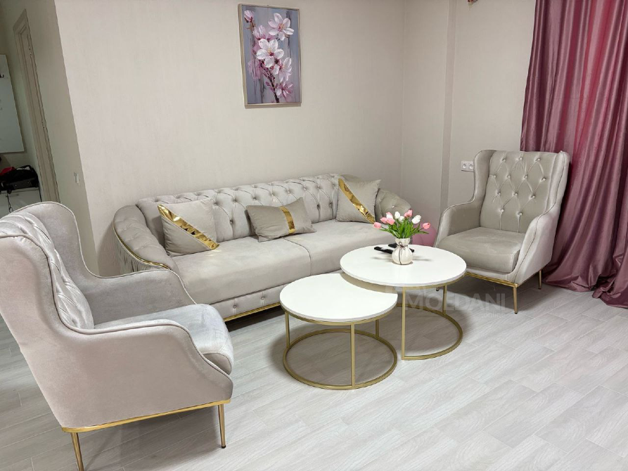 Apartments For Rent three-room 70м² 2/11 floor Batumi - photo 1