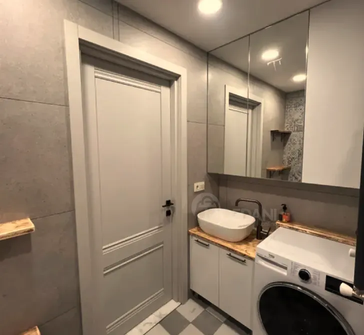 ქირავდება 2 ოთახიანი ბინა 55მ² 9/10 სართ თბილისი - photo 1