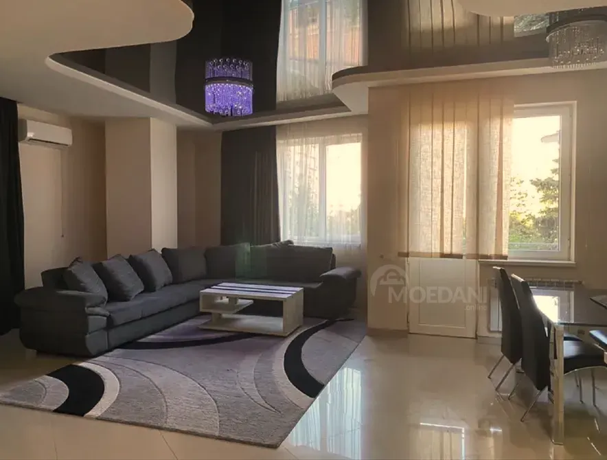 Сдам 3-комн. квартиру 1100м² 3/10 эт. Тбилиси - изображение 1
