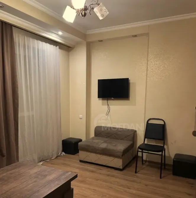 ქირავდება 2 ოთახიანი ბინა 45მ² 4/10 სართ თბილისი - photo 2