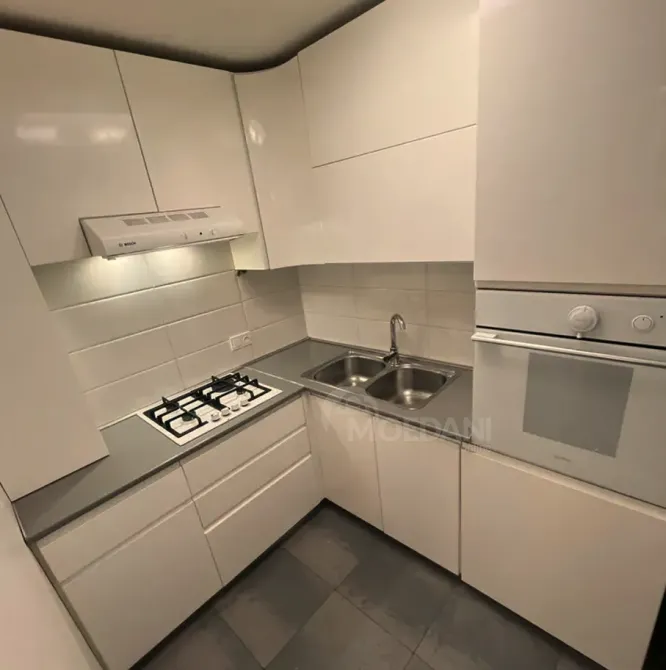 Сдам 4-комн. квартиру 100м² 6/8 эт. Тбилиси - изображение 1