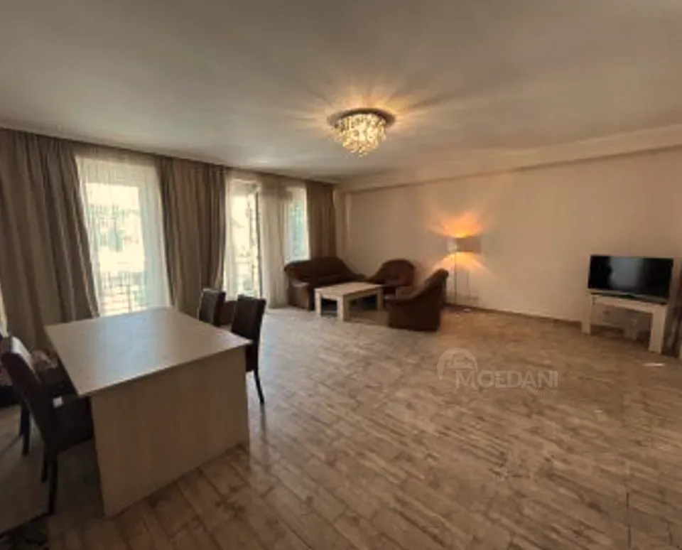 ქირავდება 5 ოთახიანი ბინა 140მ² 5/5 სართ თბილისი - photo 1