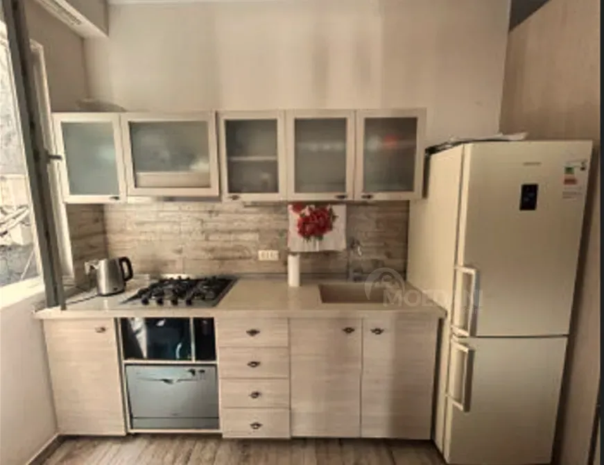 ქირავდება 5 ოთახიანი ბინა 140მ² 5/5 სართ თბილისი - photo 2