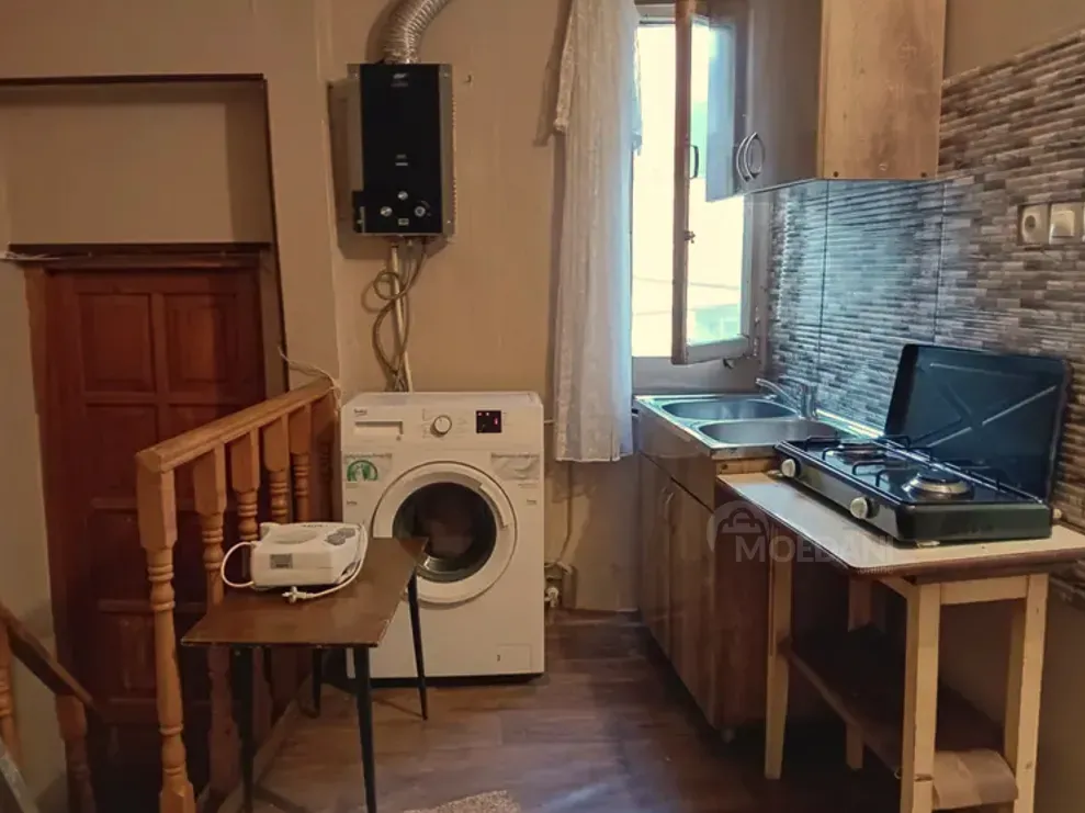 ქირავდება 2 ოთახიანი ბინა 30მ² 1/1 სართ თბილისი - photo 1