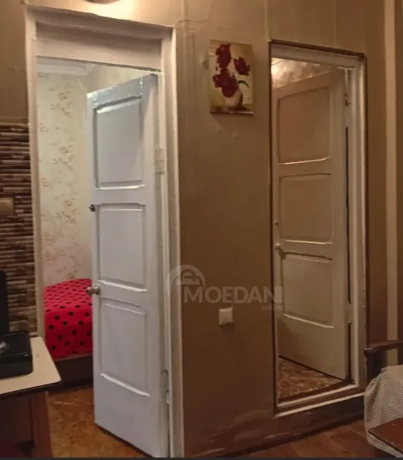 ქირავდება 2 ოთახიანი ბინა 30მ² 1/1 სართ თბილისი - photo 2