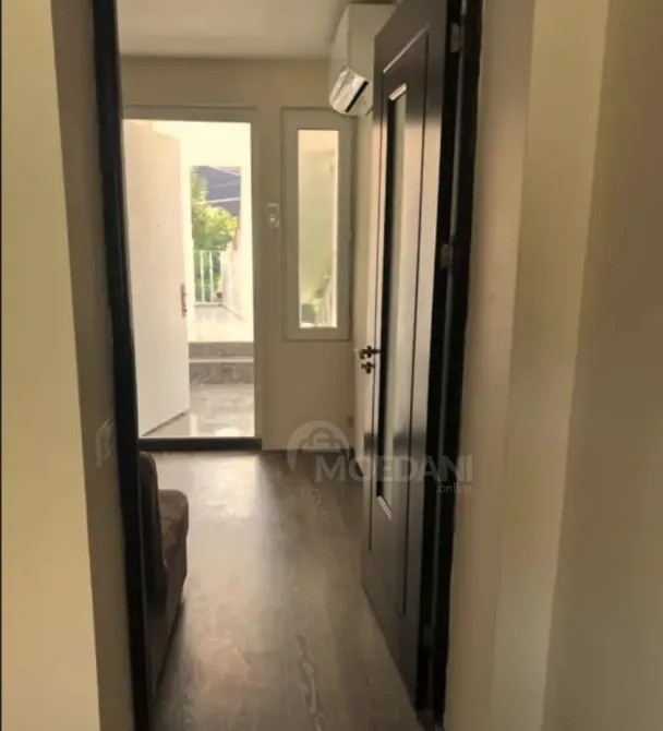 ქირავდება 2 ოთახიანი ბინა 45მ² 2/2 სართ თბილისი - photo 2