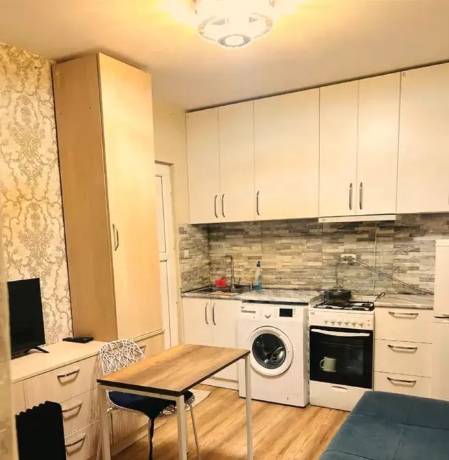 Сдам 1-комн. квартиру 15м² 2/2 эт. Тбилиси - изображение 1