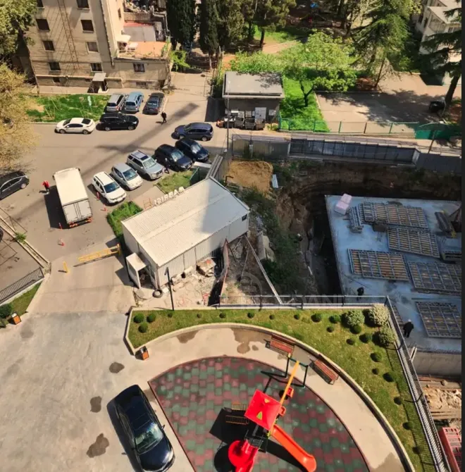 Apartments For Rent three-room 60м² 8/8 floor Tbilisi - photo 2