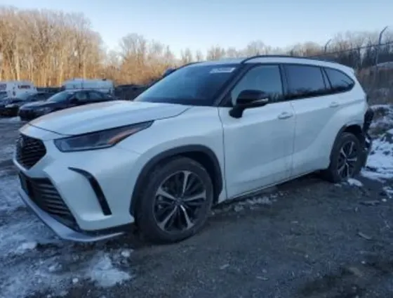 Toyota Highlander 2022 თბილისი