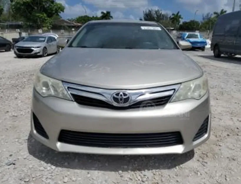 Toyota Camry 2.5L 2013 Тбилиси - изображение 1