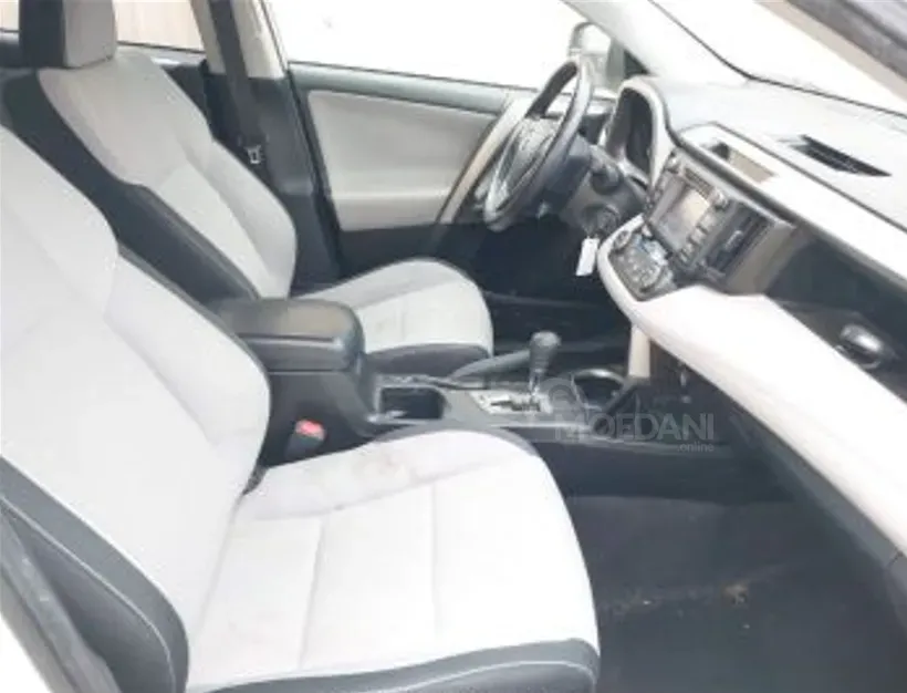 Toyota RAV4 2.5L 2017 Тбилиси - изображение 5