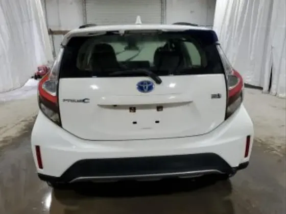 Toyota Prius 2018 თბილისი