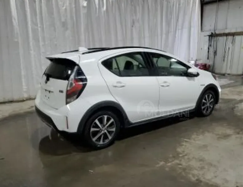 Toyota Prius 1.5L 2018 Тбилиси - изображение 2