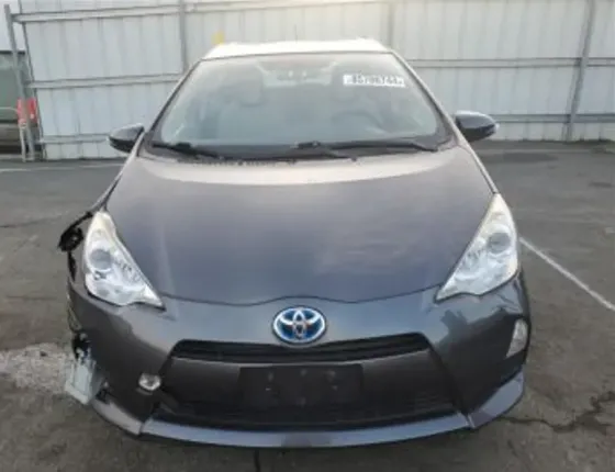 Toyota Prius C 2014 თბილისი