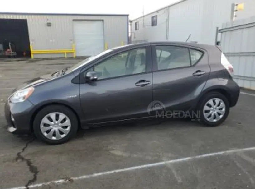 Toyota Prius C 1.5L 2014 Тбилиси - изображение 5