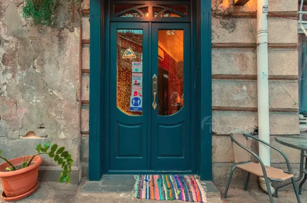 8-room hotel for sale in Sololaki Tbilisi - photo 3