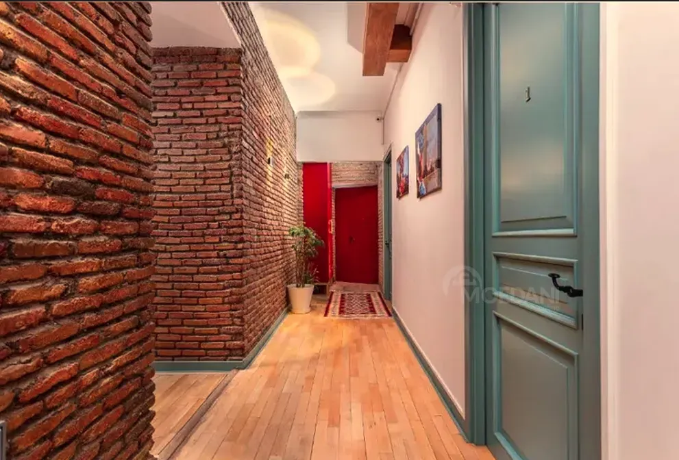 8-room hotel for sale in Sololaki Tbilisi - photo 9