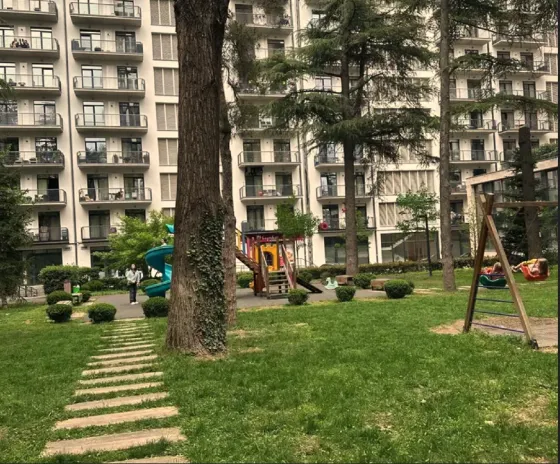 Იყიდება 2 ოთახიანი ბინას $150 000 თბილისში 55მ² 2/18 სართ Tbilisi