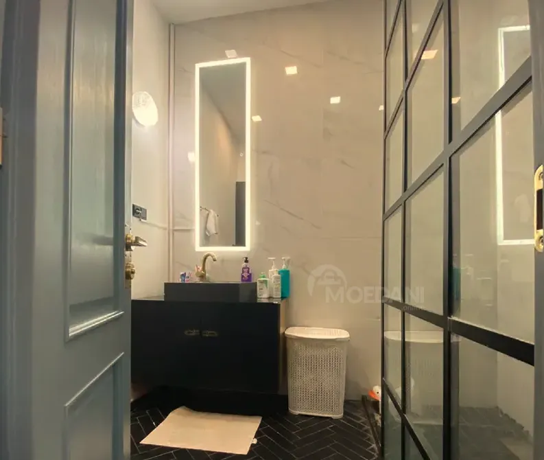 Apartments For Sale four-room 178м² 6/6 floor Tbilisi - photo 2