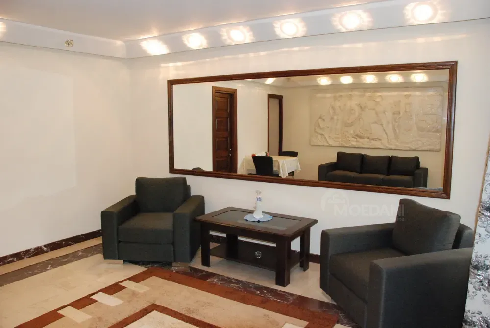 40 кв.м около метро Руставели , во дворе Макдональдса Тбилиси - изображение 3