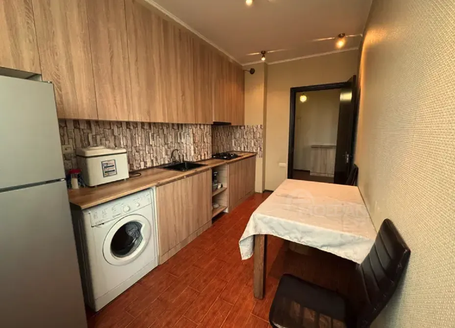 იყიდება 3 ოთახიანი ბინას 82მ² 3/9 სართ თბილისი - photo 1