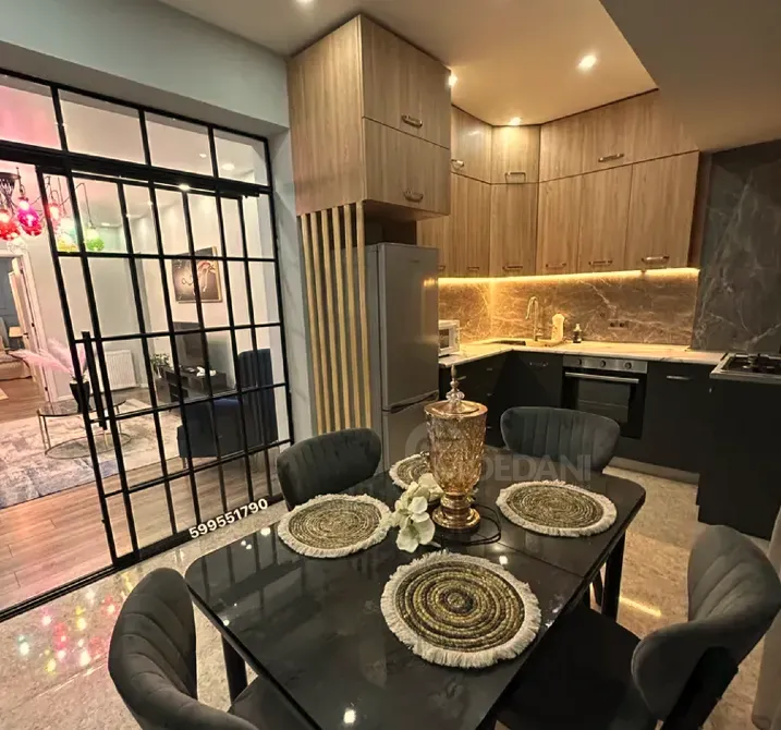 ქირავდება 2 ოთახიანი ბინა 100მ² 1/10 სართ თბილისი - photo 5