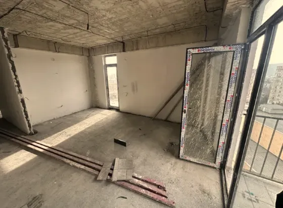 იყიდება 3 ოთახიანი ბინას 71მ² 5/9 სართ თბილისი