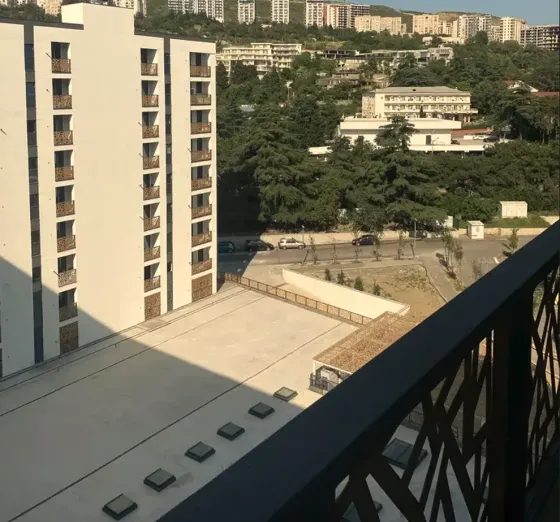 იყიდება 2 ოთახიანი ბინას 54.5მ² 8/10 სართ თბილისი