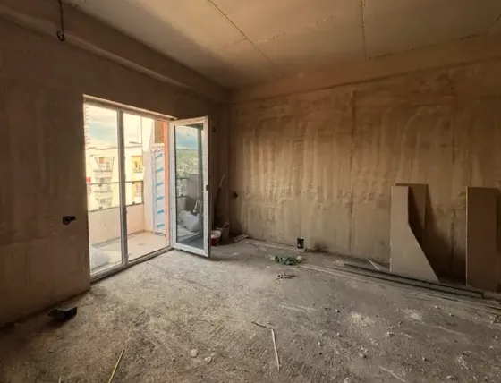 იყიდება 2 ოთახიანი ბინას 47მ² 10/10 სართ თბილისი