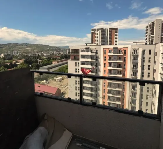 იყიდება 2 ოთახიანი ბინას 47მ² 10/10 სართ თბილისი