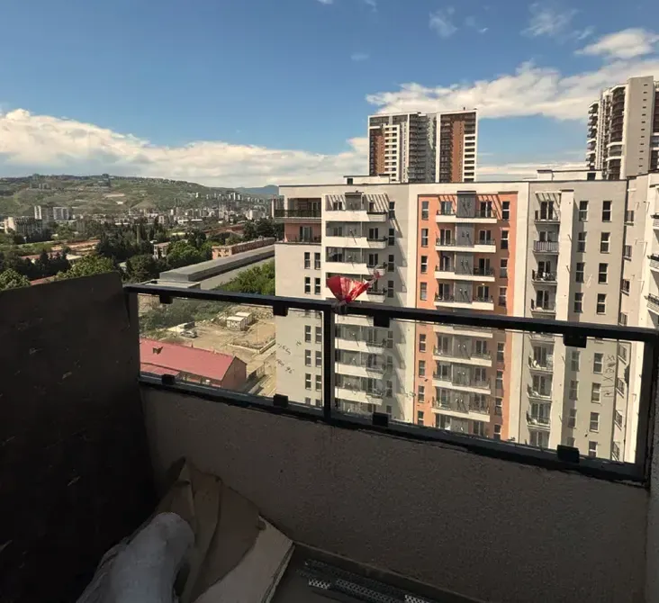 იყიდება 2 ოთახიანი ბინას 47მ² 10/10 სართ თბილისი - photo 2