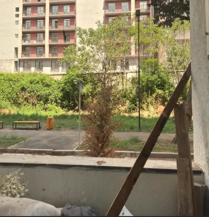 იყიდება 2 ოთახიანი ბინას 40მ² 1/10 სართ თბილისი