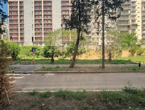 იყიდება 2 ოთახიანი ბინას 40მ² 1/10 სართ თბილისი