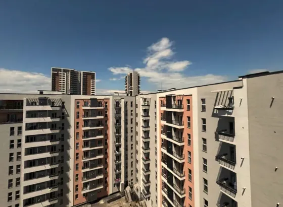 იყიდება 2 ოთახიანი ბინას 40მ² 1/10 სართ თბილისი