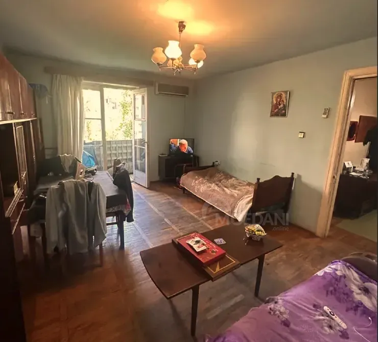 იყიდება 3 ოთახიანი ბინას 65მ² 6/8 სართ თბილისი - photo 1