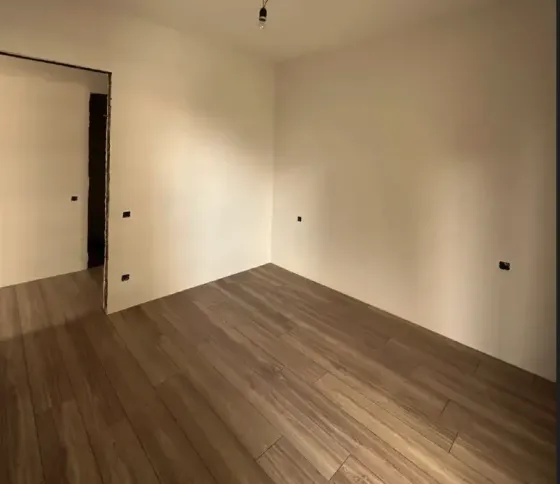 იყიდება 3 ოთახიანი ბინას 87.5მ² 2/10 სართ თბილისი