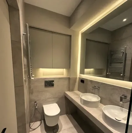 იყიდება 3 ოთახიანი ბინას 92მ² 14/17 სართ თბილისი