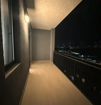 იყიდება 3 ოთახიანი ბინას 92მ² 14/17 სართ თბილისი