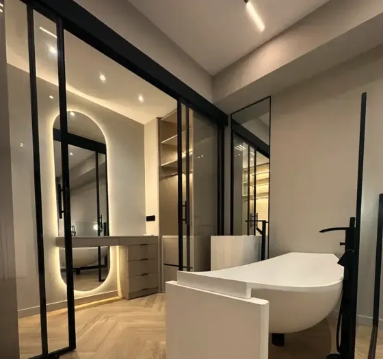 იყიდება 3 ოთახიანი ბინას 92მ² 14/17 სართ თბილისი