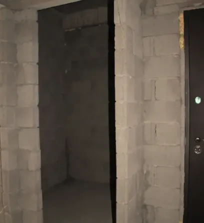 იყიდება 3 ოთახიანი ბინას 80მ² 1/7 სართ თბილისი